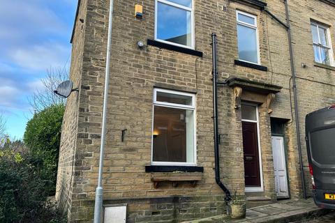 1 bedroom end of terrace house to rent, Commercial Street, Thornton