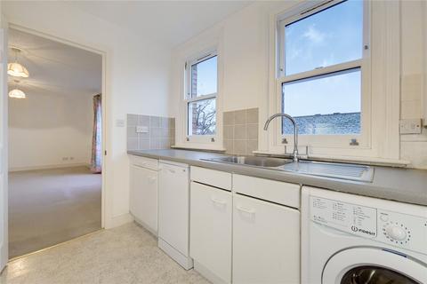 36c Marryat Square, London, SW6 6UA