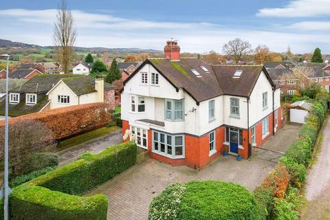 100 Biddulph Road, Congleton, CW12 3LY