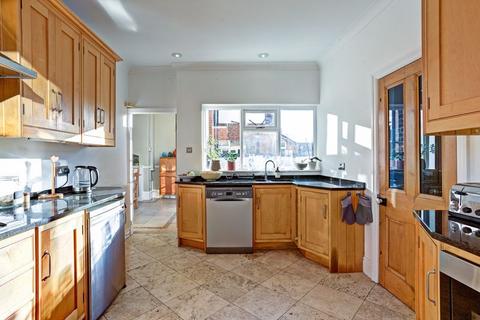 100 Biddulph Road, Congleton, CW12 3LY
