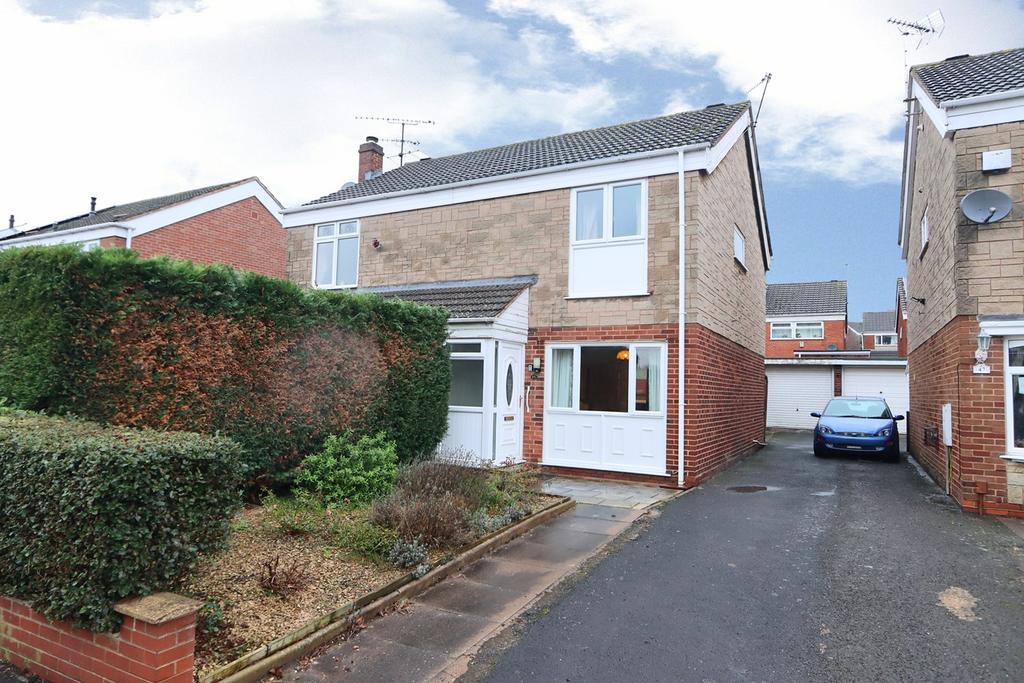 Puxton Drive, Kidderminster, DY11 3 bed semidetached house £175,000