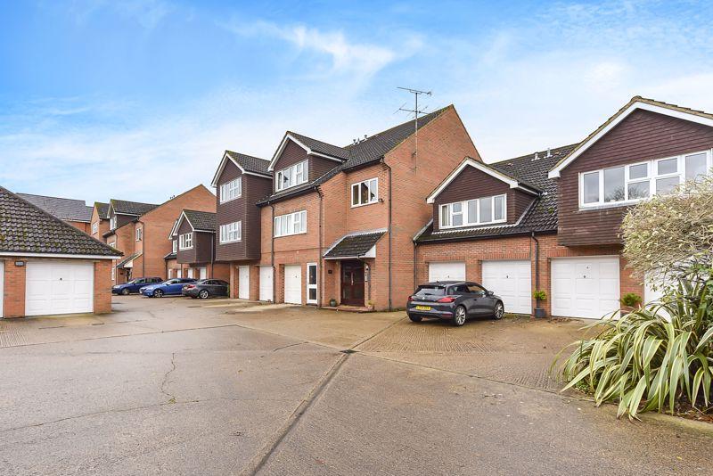 Sussex House, Victoria Road, Farnham... 2 bed apartment £295,000