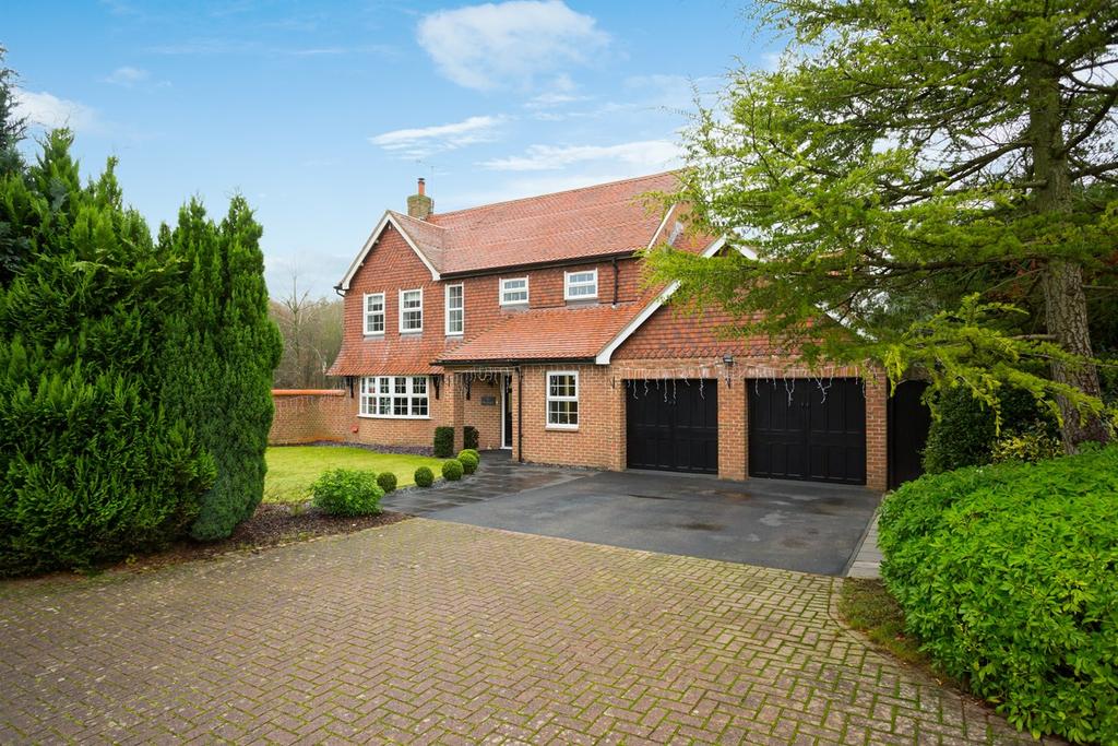 The Gowans, SuttonontheForest... 4 bed detached house £650,000
