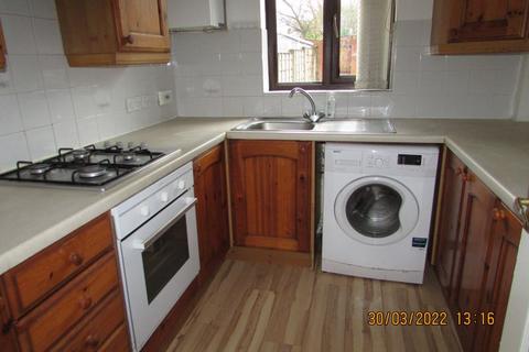 3 bedroom townhouse to rent, Cotaline Close Marland.