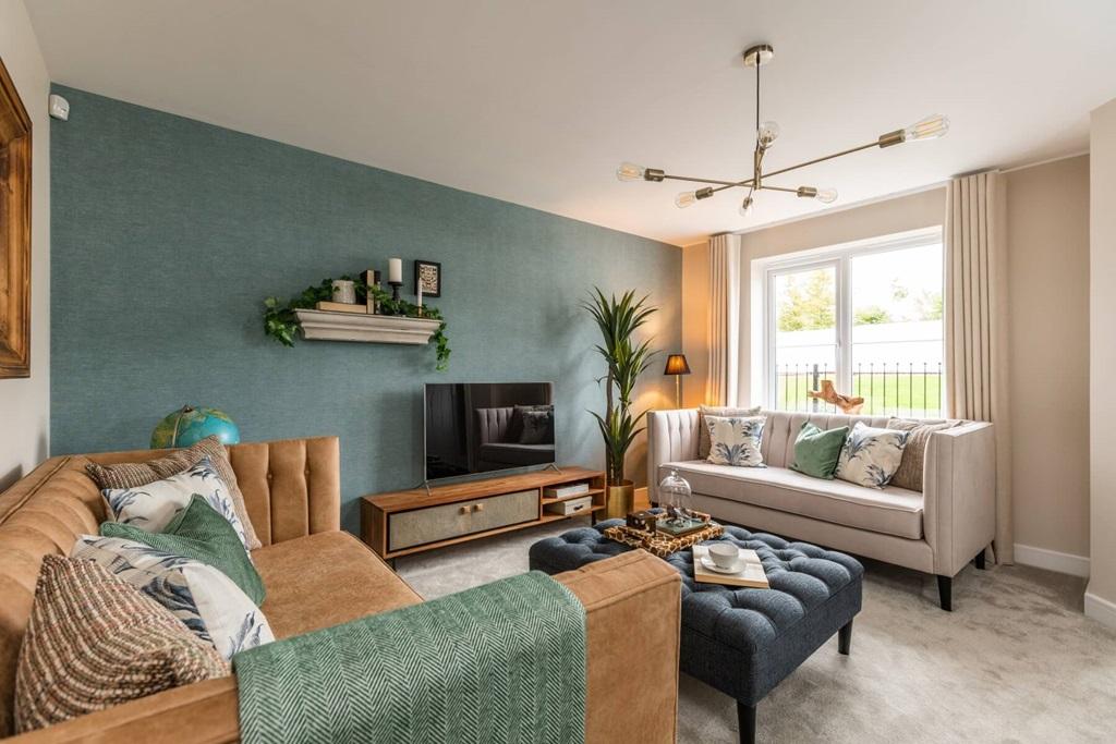 Lounge with plenty of space for two sofas