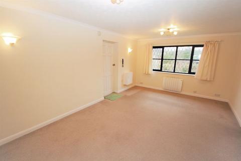 2 bedroom apartment to rent, Princes Risborough