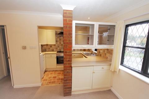 2 bedroom apartment to rent, Princes Risborough