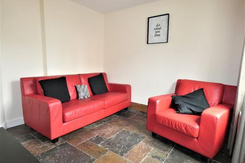 4 bedroom house share to rent, Valley View, Newcastle-under-Lyme