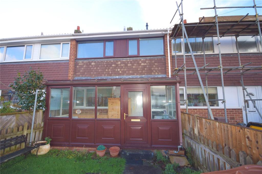 Moor Avenue, Stanley, Wakefield 3 bed terraced house £160,000