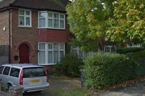 4 bedroom terraced house to rent - BOOTH ROAD, COLINDALE, NW9 5JU