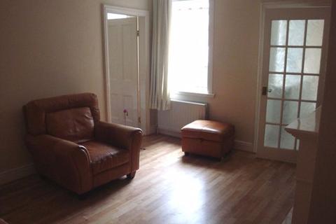 2 bedroom flat to rent - Reading Road, South Shields