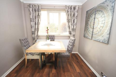 4 Moorside Close, Bradford, BD2 3HJ