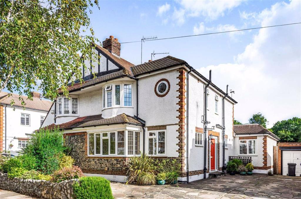 Great Bushey Drive, Totteridge 3 bed semidetached house £950,000