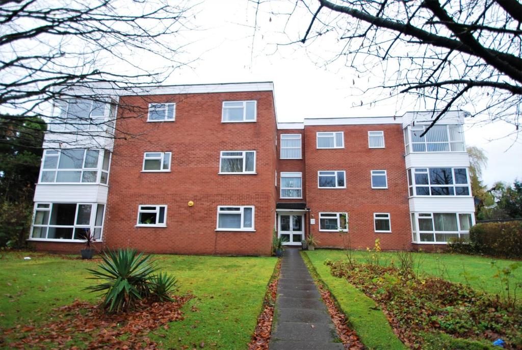 Dairyground Road, Bramhall 2 bed apartment £210,000