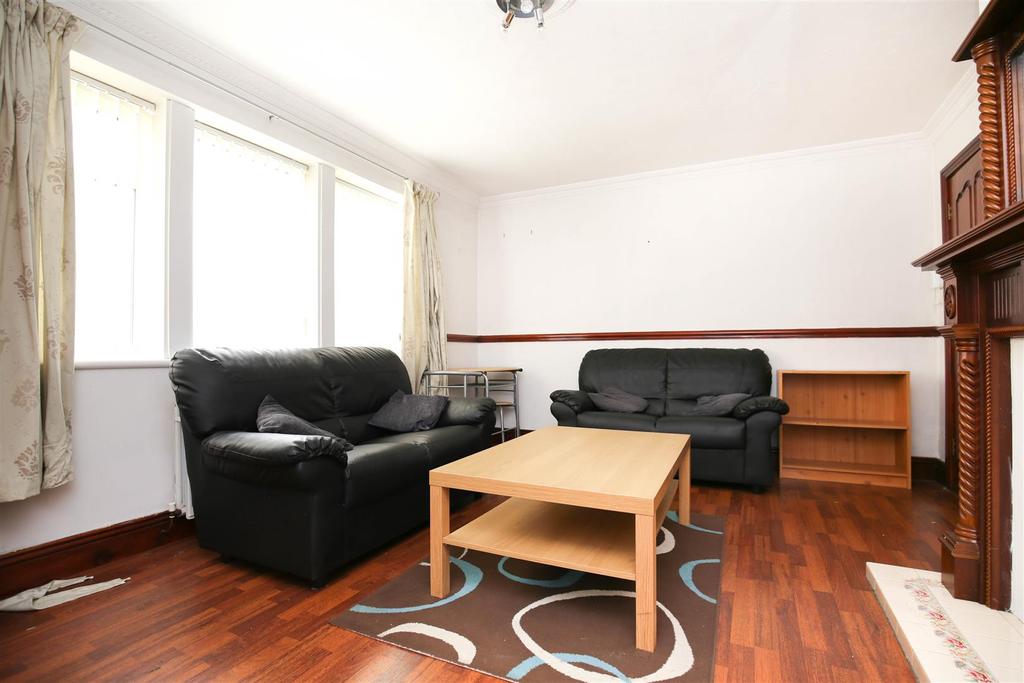 Church Road, Gosforth, NE3 2 bed flat £695 pcm (£160 pw)