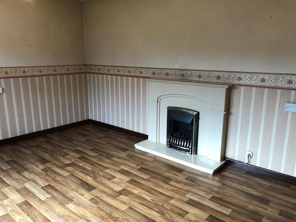 Manor Orchard, Taunton 2 bed bungalow £275,000