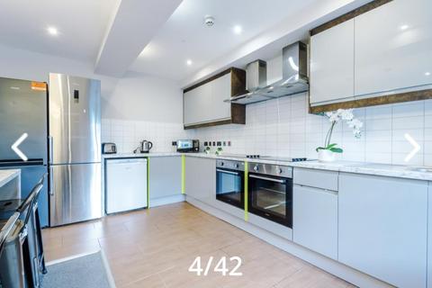 8 bedroom apartment to rent - (Bills included) Eskdale Terrace, Jesmond, NE2