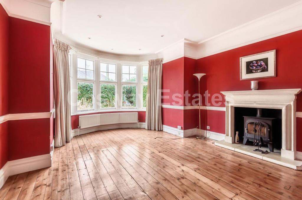 Flower Lane, Mill Hill 4 bed detached house £1,495,000