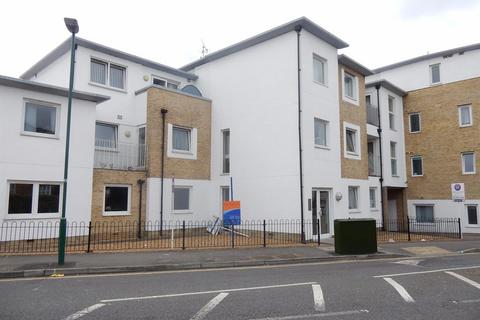 2 bedroom flat to rent, Oakhill Road, Sutton