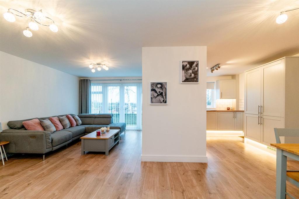 Fabis Drive, Clifton Grove, Nottingham 4 bed detached house £340,000