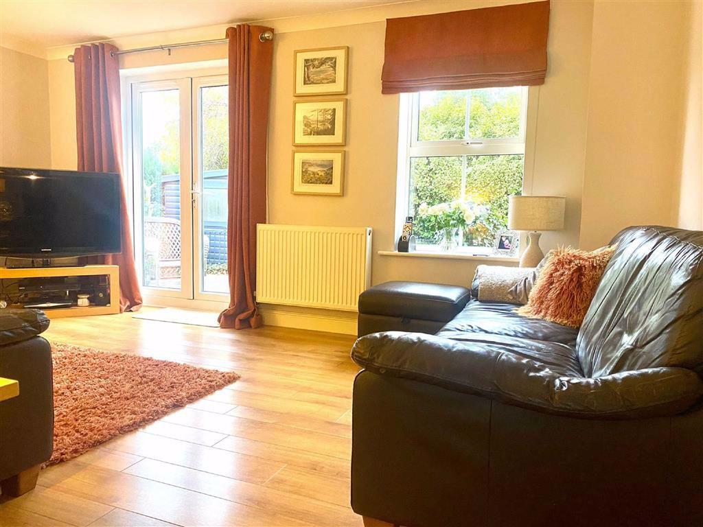 Suran Y Gog, Pencoedtre Village, Barry 4 bed detached house £385,000