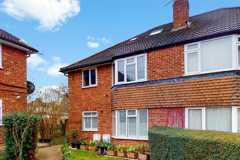 10 Blenheim Close, Greenford, UB6 8ET