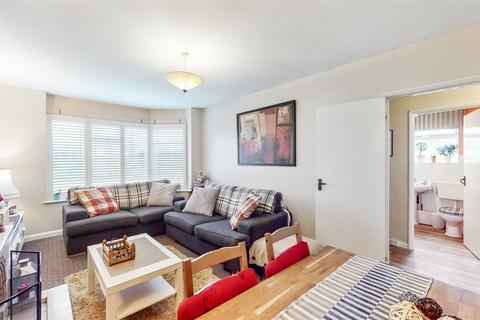 10 Blenheim Close, Greenford, UB6 8ET