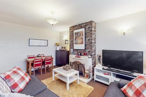 10 Blenheim Close, Greenford, UB6 8ET