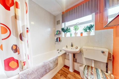 10 Blenheim Close, Greenford, UB6 8ET