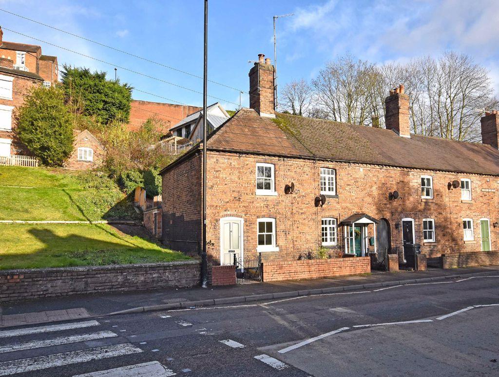 24, Hollybush Road, Bridgnorth, WV16 3 bed end of terrace house £795