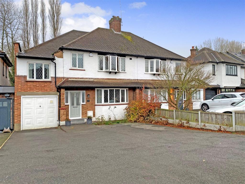 Friars Avenue, Shenfield, Brentwood 4 bed semidetached house £875,000