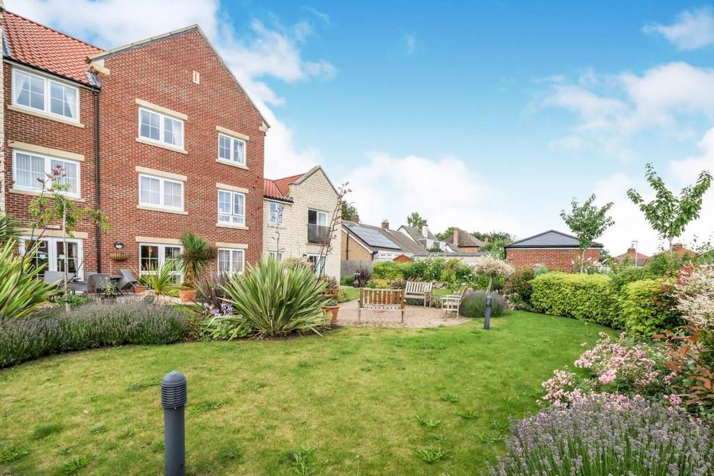 Ryebeck Court - Gardens.jpg