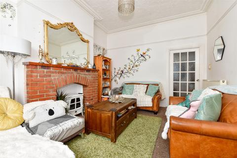 1 bedroom apartment for sale, Pier Street, Ventnor, Isle of Wight