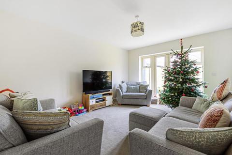 2 Olympian Close, Long Hanborough, Witney, OX29 8FY