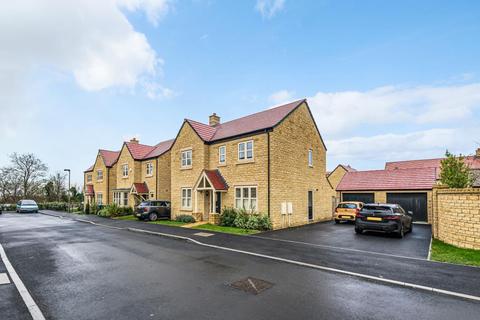 2 Olympian Close, Long Hanborough, Witney, OX29 8FY