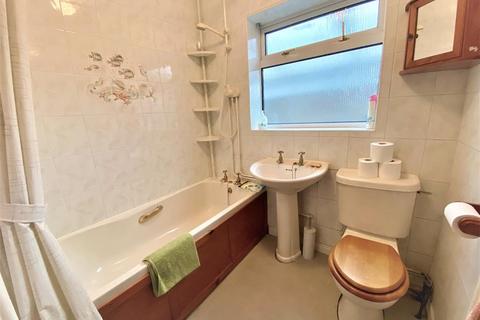 34 Leaze Close, Berkeley, GL13 9DA