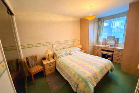 34 Leaze Close, Berkeley, GL13 9DA