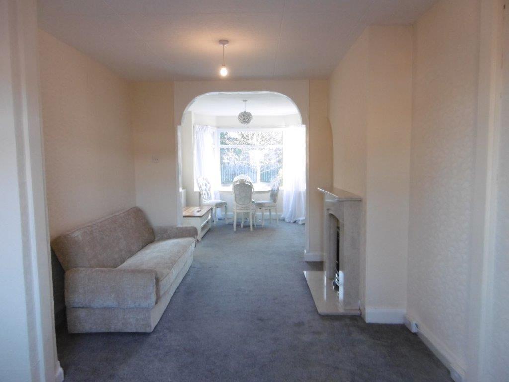 Edgemond Avenue, Pype Hayes... 3 bed semidetached house £895 pcm (£