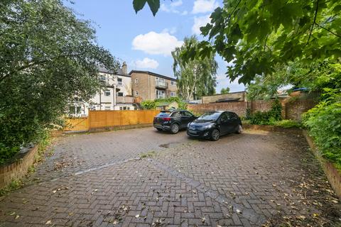 30a Lower Boston Road, London, W7 2NR