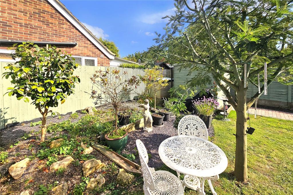 Mill Lane, Rustington, Littlehampton, West Sussex 3 bed semidetached