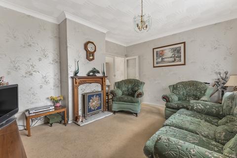 8 Southold Rise, London, SE9 3BG
