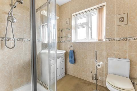 8 Southold Rise, London, SE9 3BG
