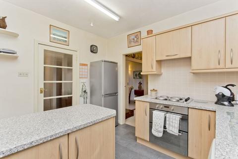 10a Buckstone Gardens, Edinburgh, EH10 6QD