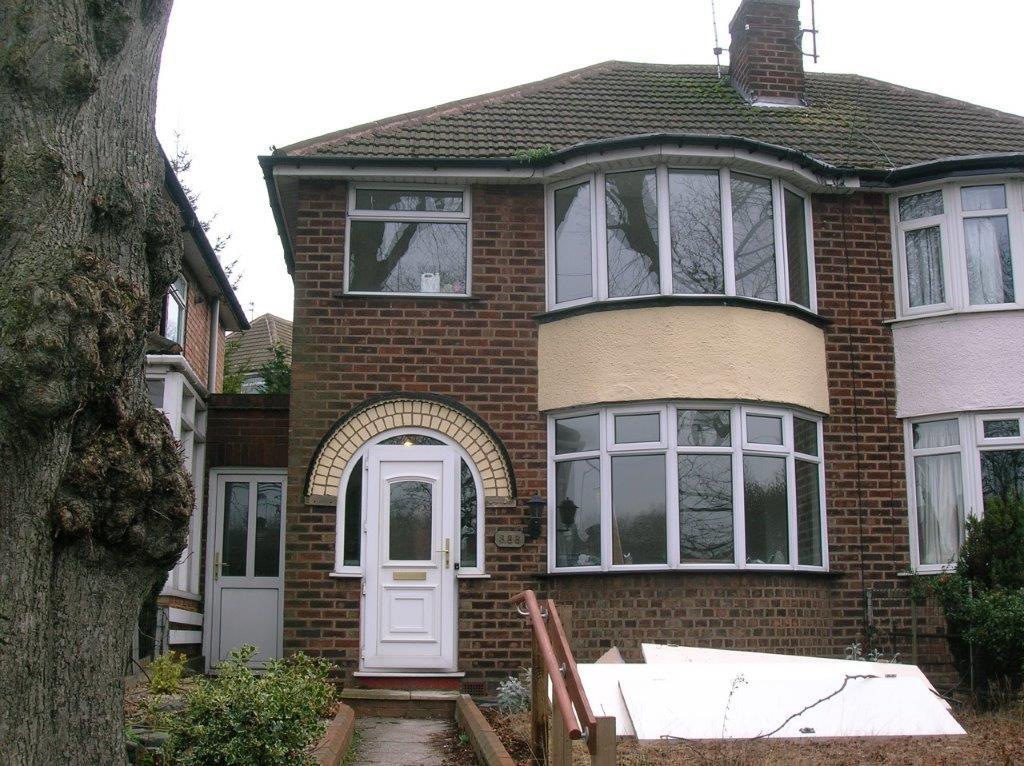 Old Walsall Road, Birmingham B42 3 bed semidetached house £850 pcm