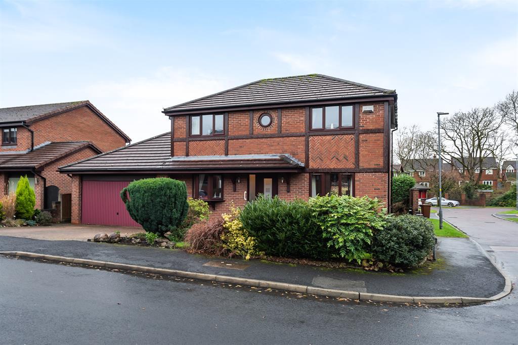Lee Fold, Tyldesley, Manchester, M29 7FQ 4 bed detached house £430,000
