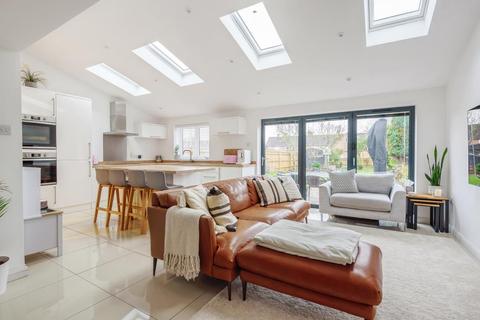9 Cheyney Walk, Abingdon, OX14 1HN