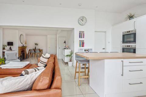 9 Cheyney Walk, Abingdon, OX14 1HN