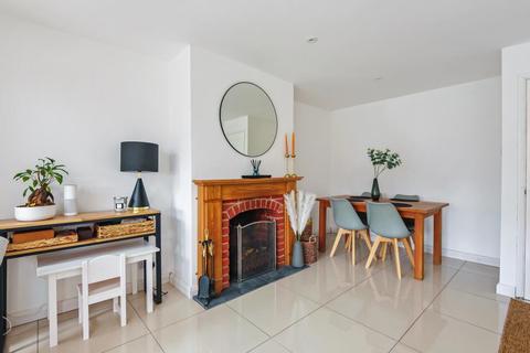 9 Cheyney Walk, Abingdon, OX14 1HN