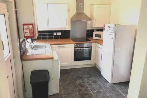 5 bedroom house share to rent - Croft Street, Salford