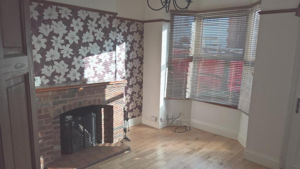 Holman Street, Kidderminster, DY11 3 bed house £795 pcm (£183 pw)